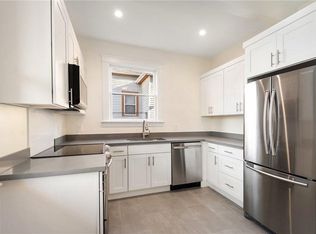 2014 E Cherry St #B, Seattle, WA 98122