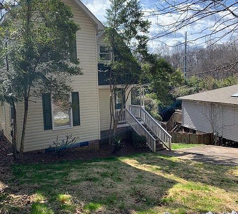 2nd image of 114 Brookview Cir #B