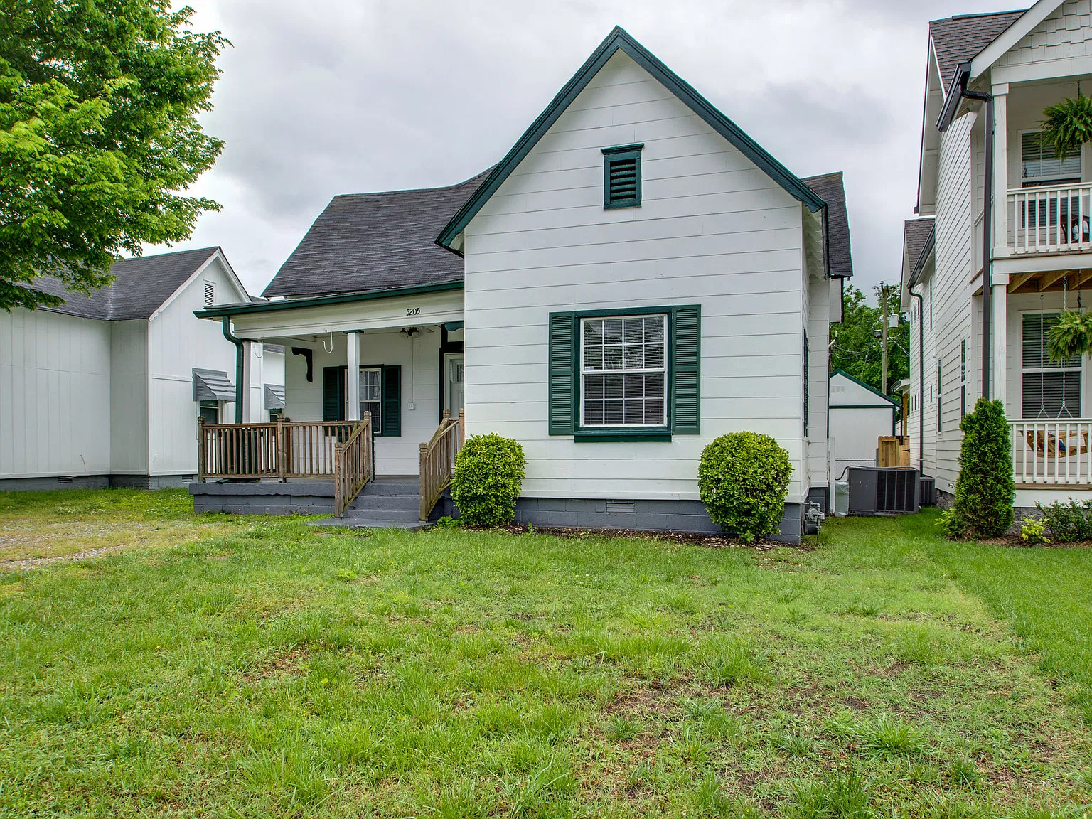 2 bed, 1100 sqft, $1,800 — Photo 3