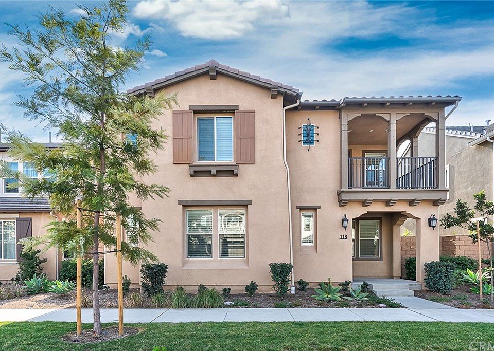 1st image of 118 Evelyn Pl