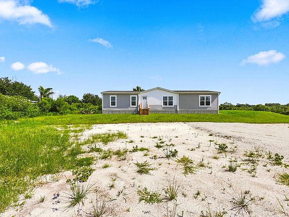 3rd image of 20263 NW 304TH Street