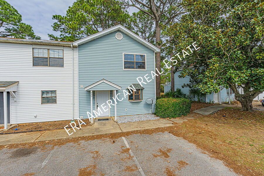 1st image of 230 Oxford Ct