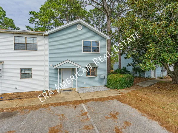 230 Oxford Ct, Mary Esther, FL 32569