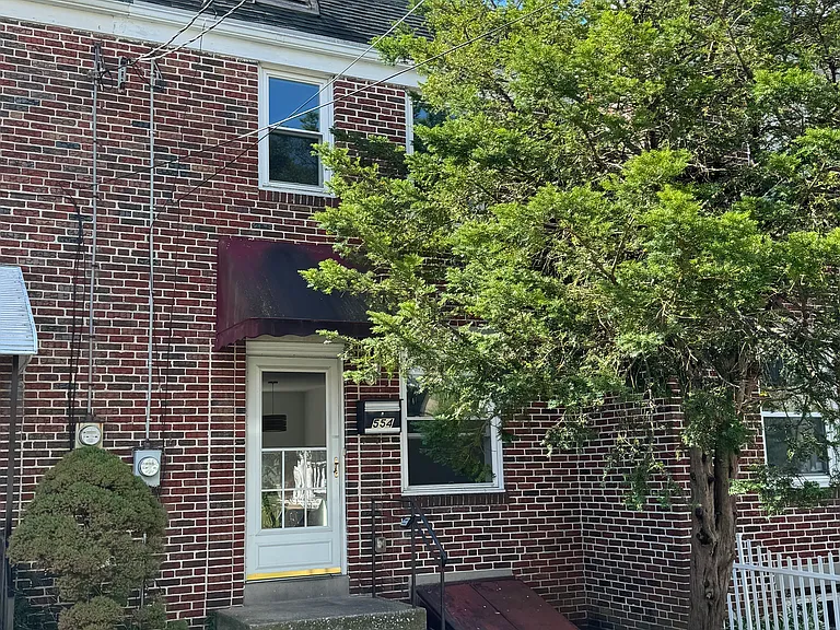 554 Hand Ave — Photo 1