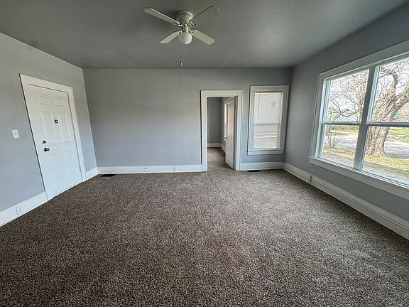 4th image of 502 W Parks Ave Unit C