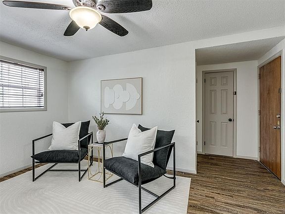 3rd image of 105 Woods Ave