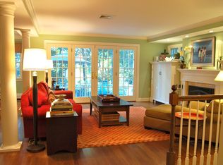 9 Wedgwood Rd, Wellesley, MA 02481