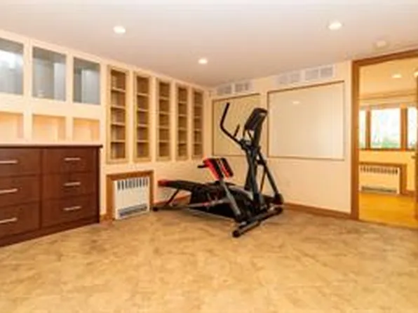 2613 East 65th Street image 27 of 31