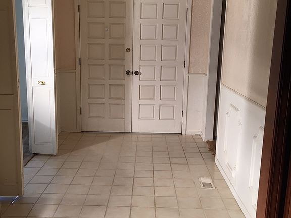 
Entry at front doors