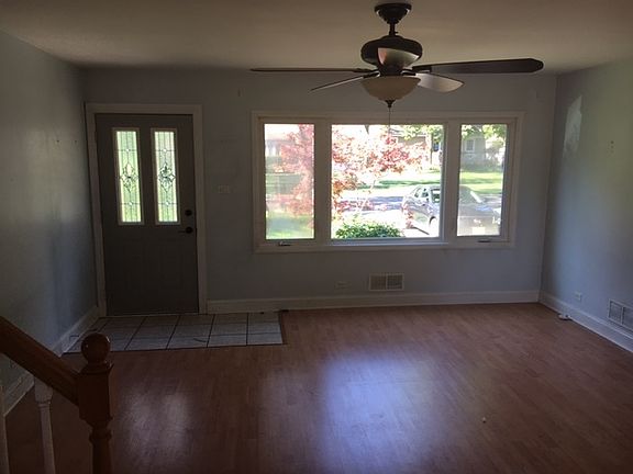 5th image of 1095 Van Buren Ave
