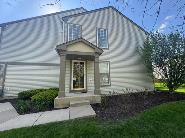 3252 Bromley Ln, Aurora, IL