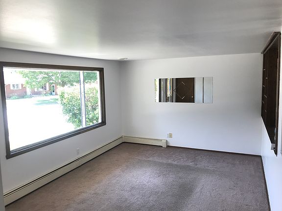 4th image of 2406 Elm Ave