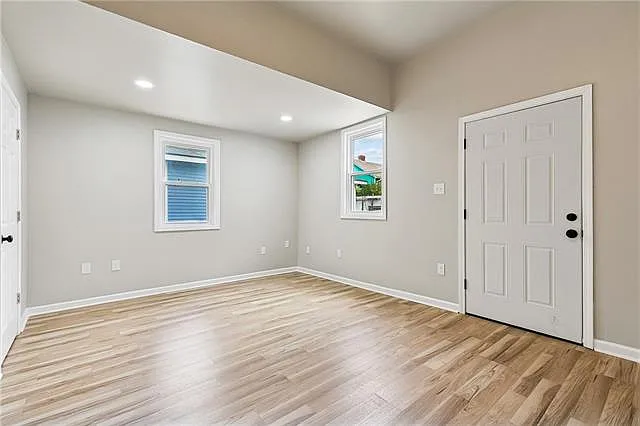 1323 Pauline St — Photo 11