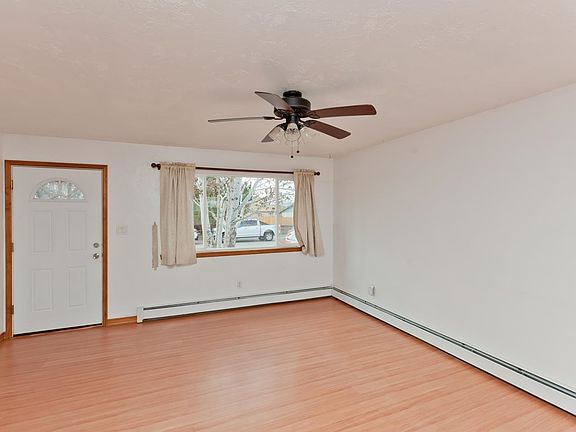 5th image of 3006 Zenobia St