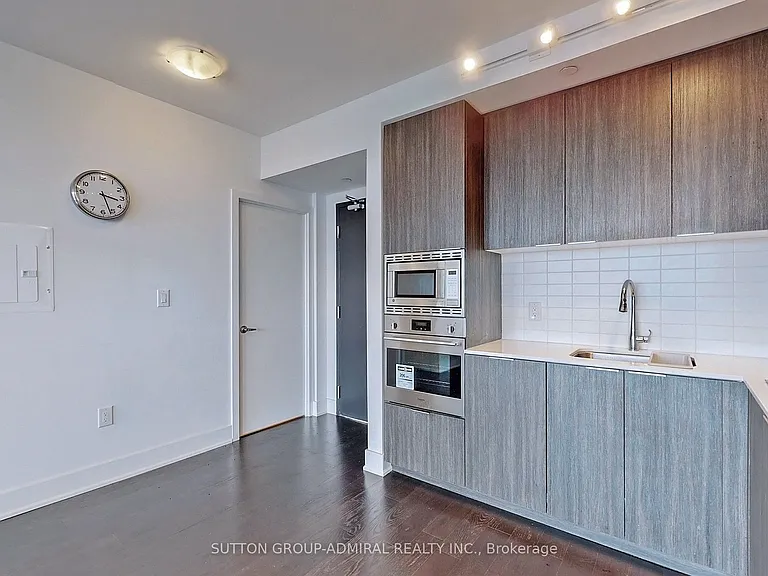 955 Bay St #3306 — Photo 10