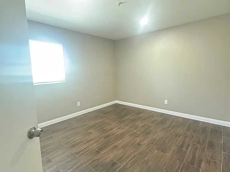 16645 Valencia Ave #2A — Photo 12