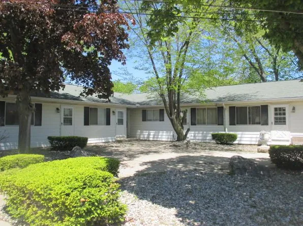 5966 Roseland Ave, Monroe, MI 48161