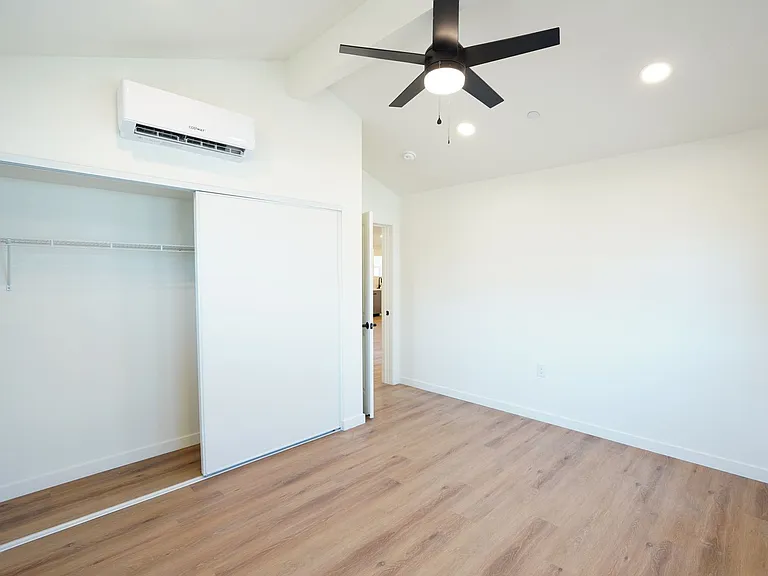 4805 Charlotte Way — Photo 83