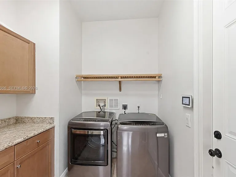 9564 Exbury Ct — Photo 37