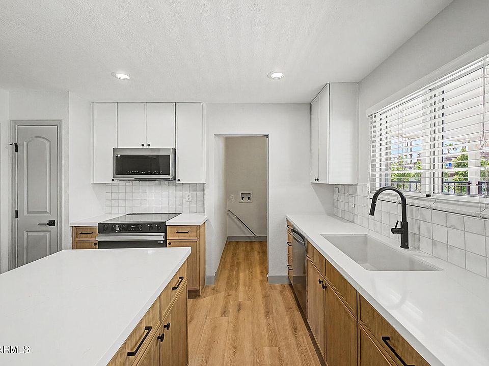 1st image of 1421 N MCALLISTER Avenue