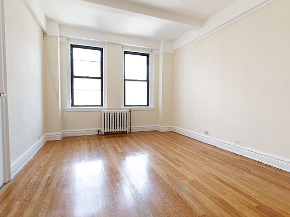 2nd image of 455 W 34th St APT 11F