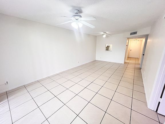 4th image of 7801 Colony Cir S #10-201