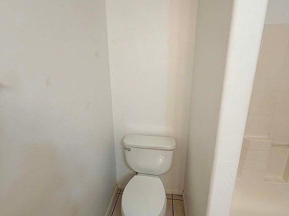 4th image of 934 N Campbell Ave Unit 3