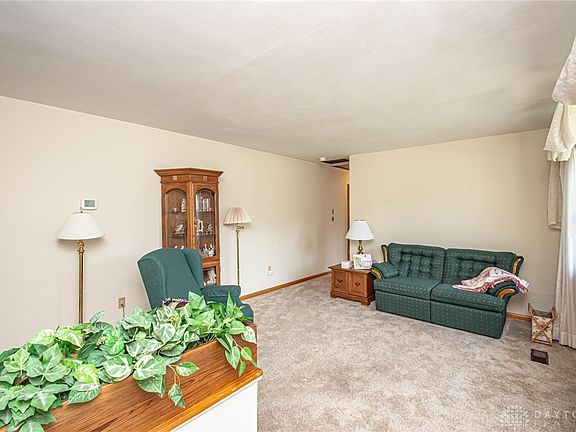 2nd image of 801 Rockhill Ave