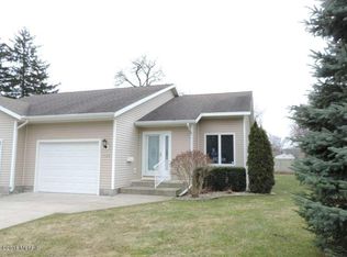 1129 Aspen Dr, Norton Shores, MI