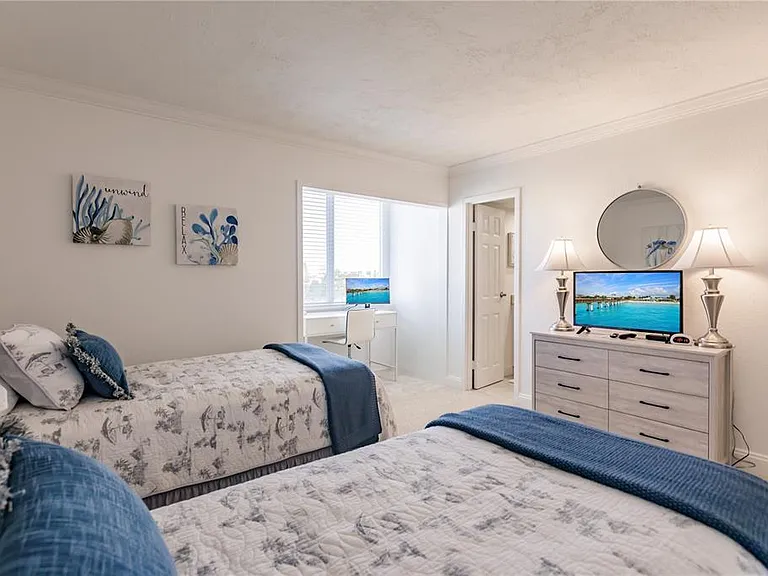 1055 W Peppertree Dr #405AA — Photo 21