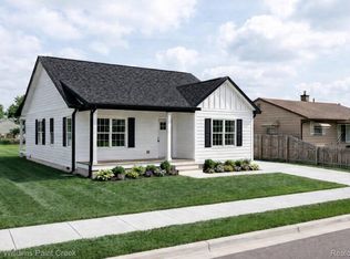 587 California Ave, Pontiac, MI 48341