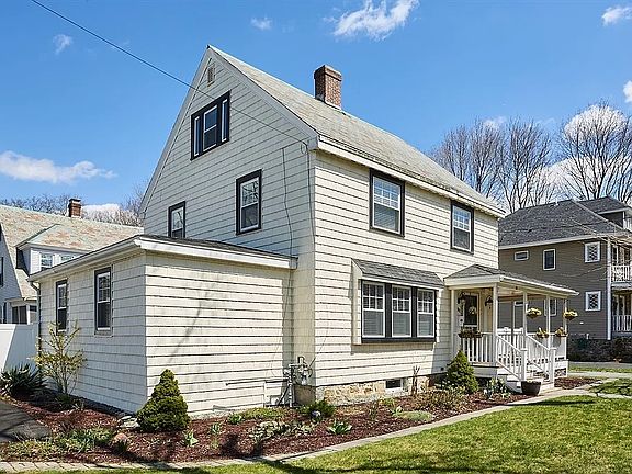 3rd image of 90 Haverhill St