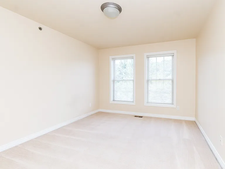 3334 Endsleigh Ln — Photo 20