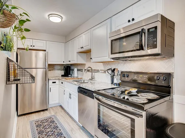 1366 N Garfield St APT 203, Denver, CO 80206