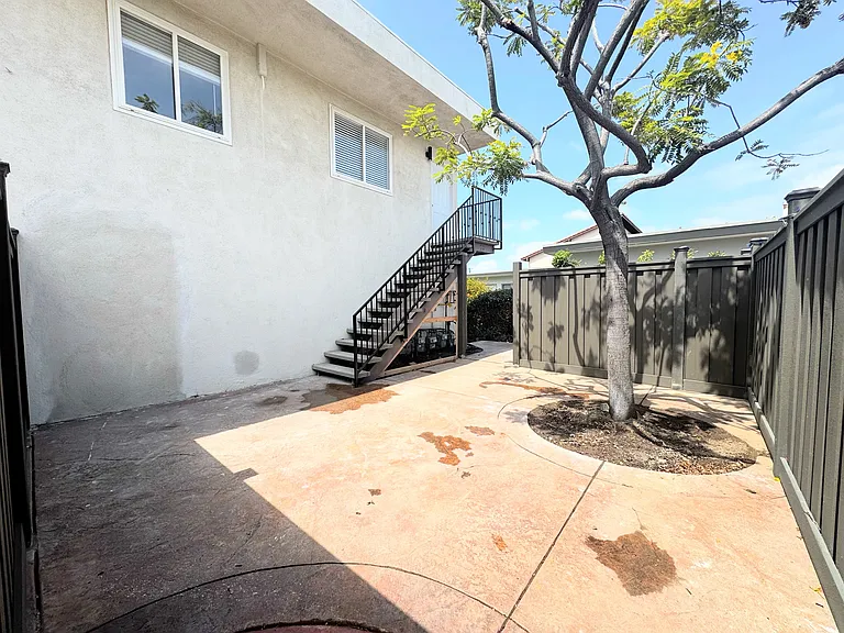1921 Colonia Pl — Photo 13