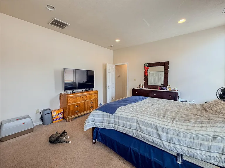 137 N Main St #B — Photo 17