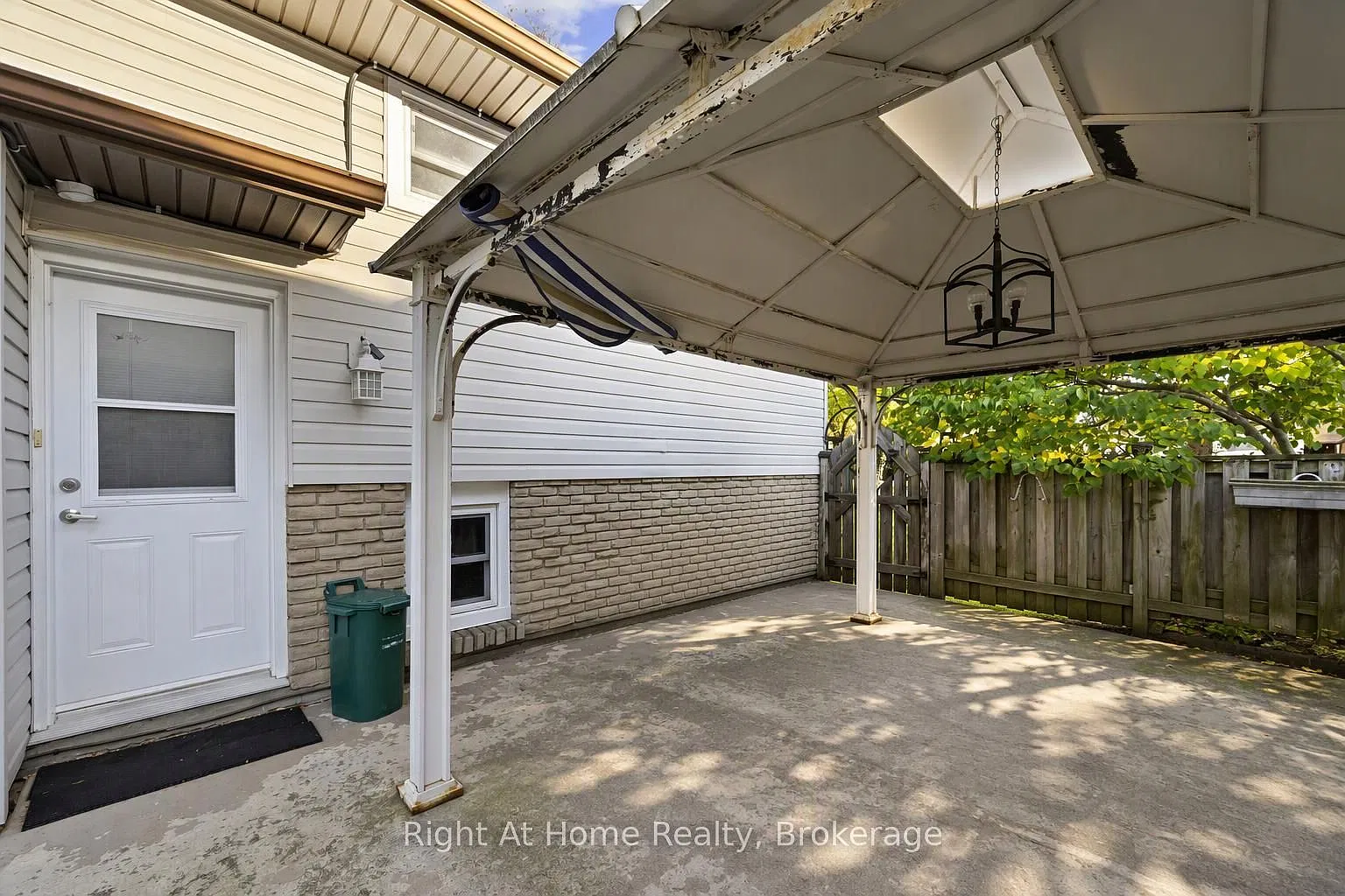 7315 Freeman St — Photo 1