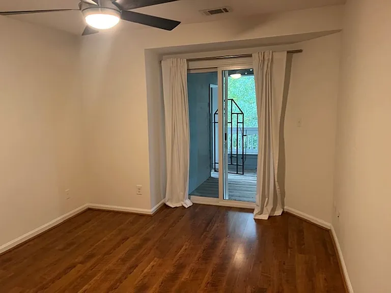 433 W 8th St #66 — Photo 17