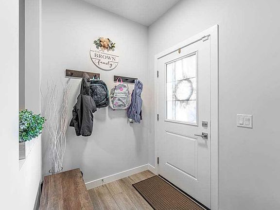 3rd image of 178 E Creekstone Path SW