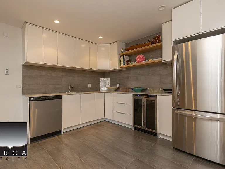 3295 Westmount Rd — Photo 42