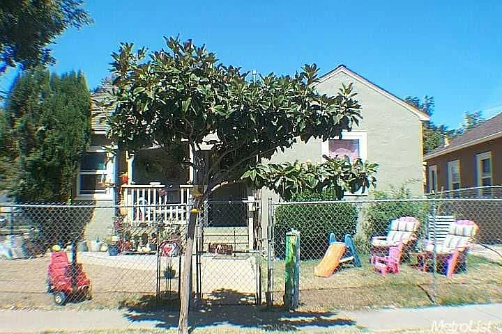 3301 9th Ave photo 1