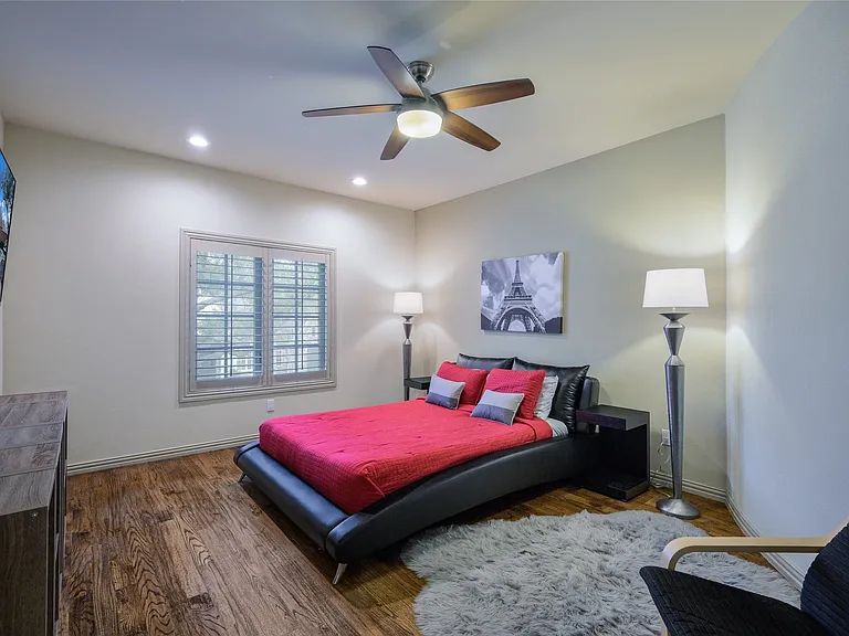 5624 Gillum Dr — Photo 24
