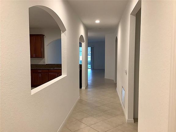 5th image of 6315 Oxford Cir