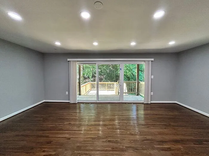 8200 Vosges Rd — Photo 3