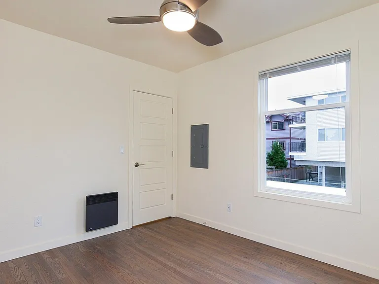 48th Street Apartments — Photo 23