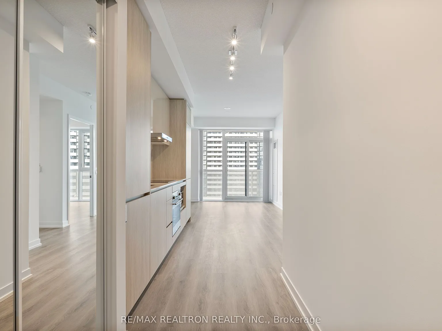 1 bed, $1,900 — Photo 4