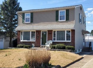 7469 Grant Ave, Pennsauken, NJ 08109