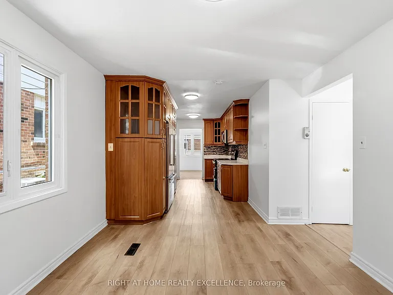 10 Banting Cres #UPPER — Photo 27