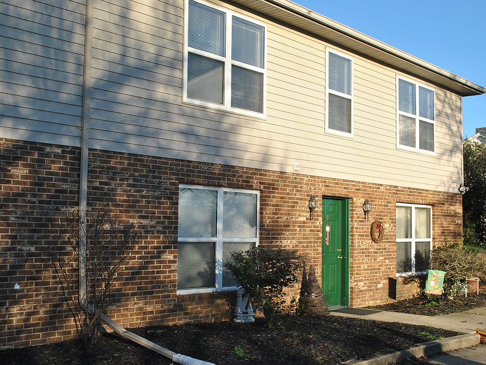 1st image of 1450 Garrison Ln APT 5