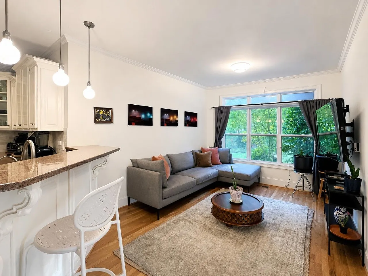4 bed, 3229 sqft, $5,999 — Photo 3